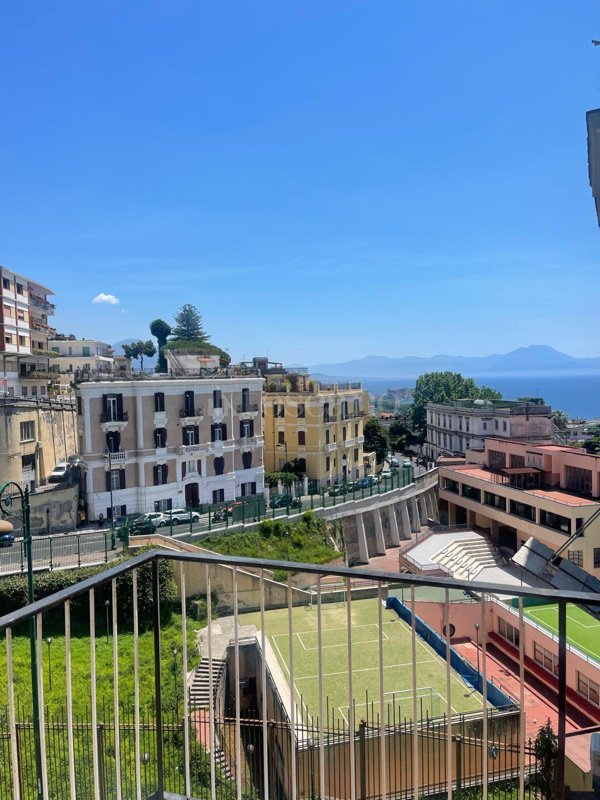 appartamento in vendita a Napoli in zona Vomero