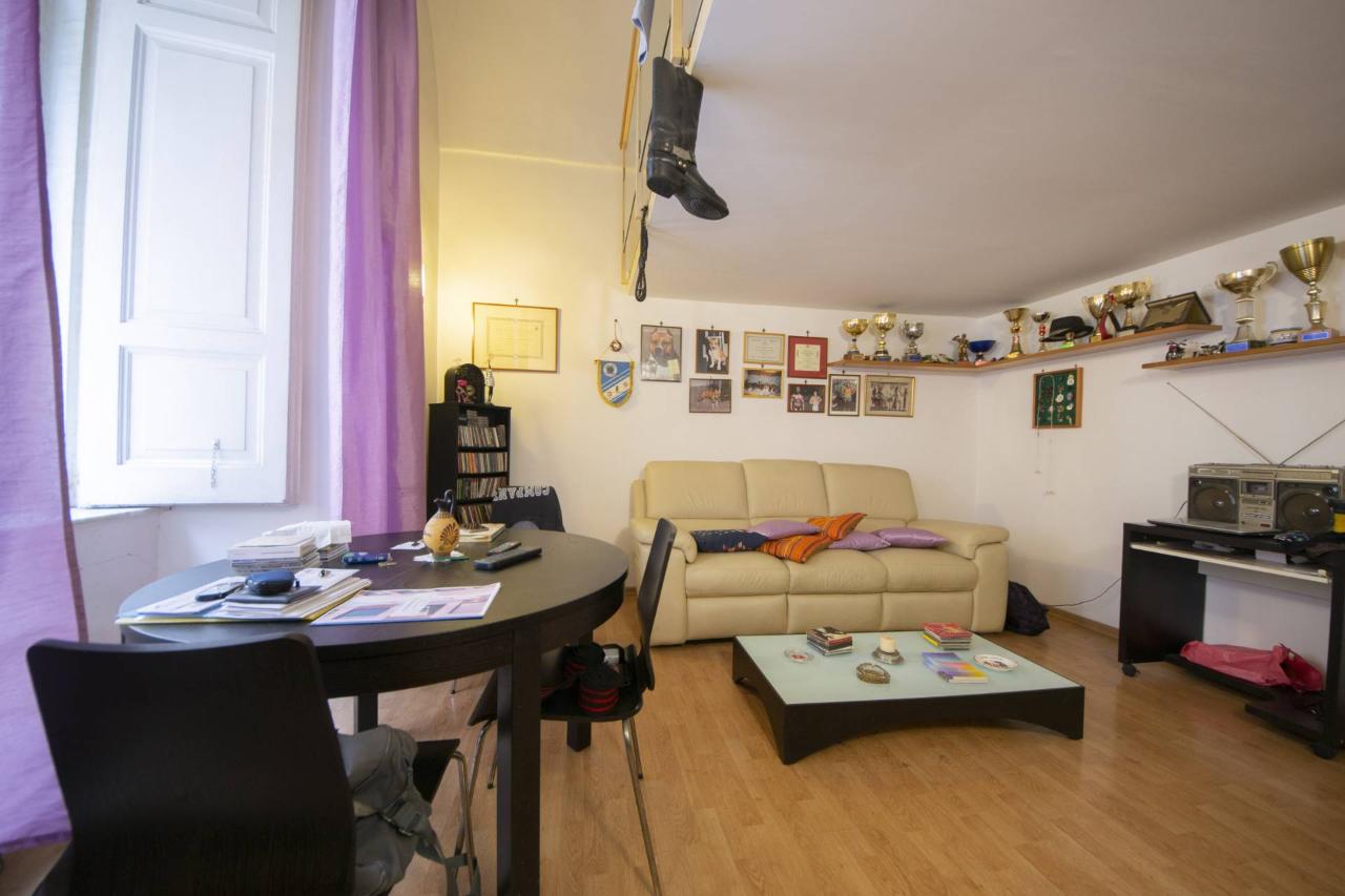 appartamento in vendita a Napoli in zona San Ferdinando