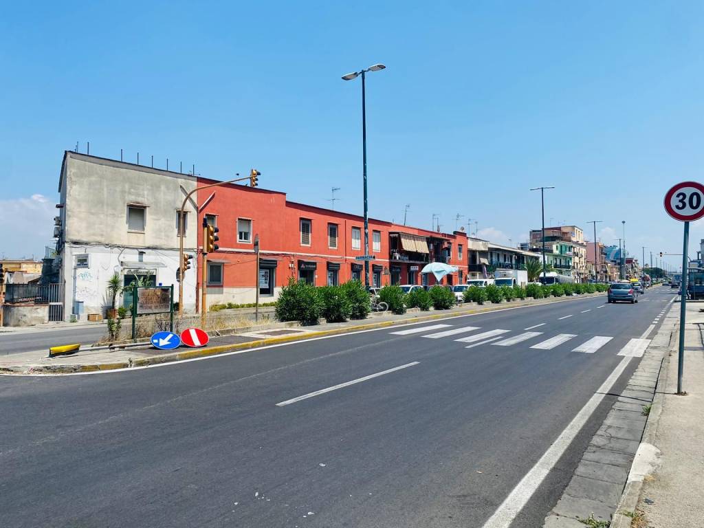 appartamento in vendita a Napoli in zona Barra