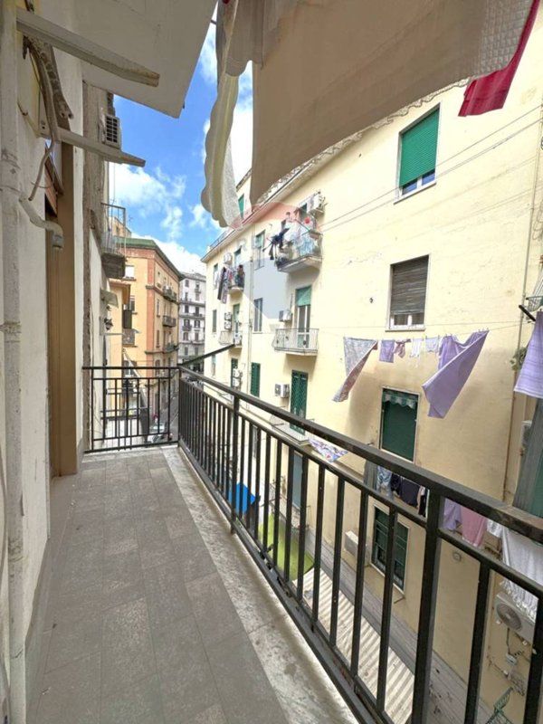 appartamento in vendita a Napoli in zona Pendino / San Giuseppe