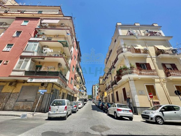 appartamento in vendita a Napoli in zona Bagnoli