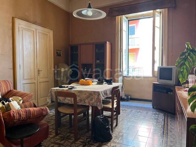 appartamento in vendita a Napoli in zona Stella