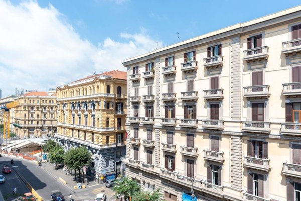 appartamento in vendita a Napoli in zona Pendino / San Giuseppe