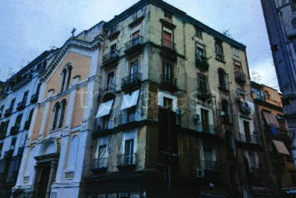 appartamento in vendita a Napoli in zona Pendino / San Giuseppe