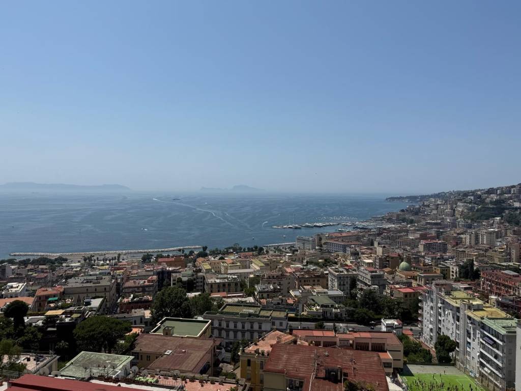 appartamento in vendita a Napoli in zona Arenella