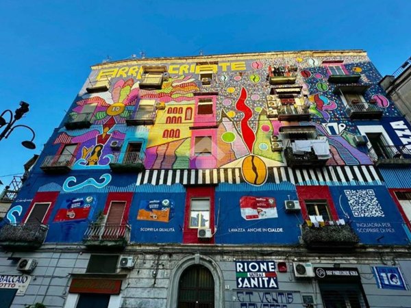 appartamento in vendita a Napoli in zona Stella