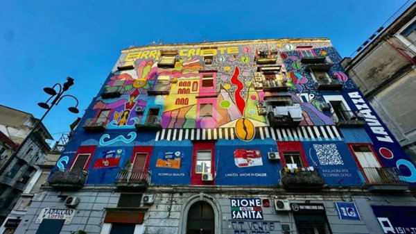 appartamento in vendita a Napoli in zona Stella