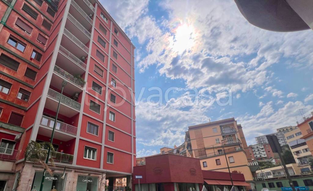 appartamento in vendita a Napoli in zona Chiaia