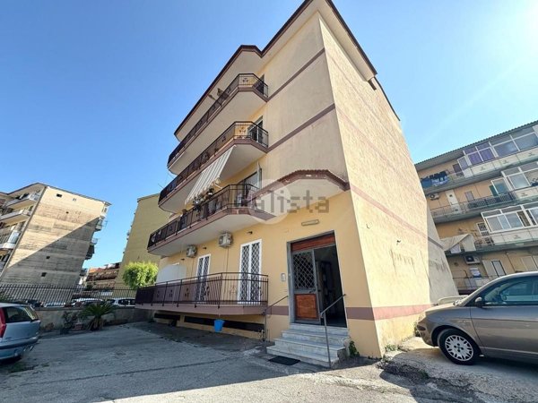 appartamento in vendita a Napoli in zona Pianura