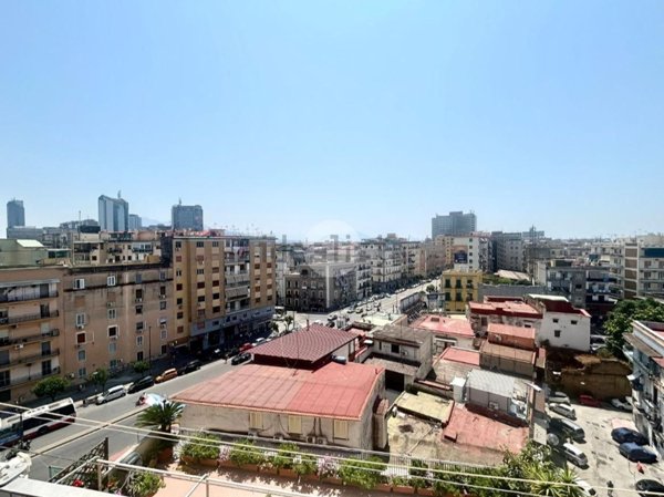 appartamento in vendita a Napoli in zona Vicaria