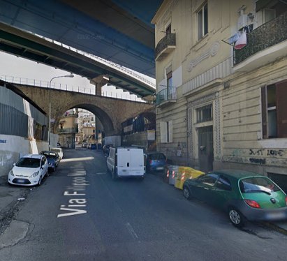 locale di sgombero in vendita a Napoli