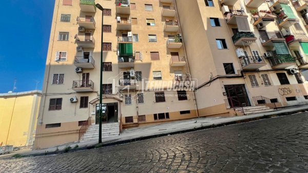appartamento in vendita a Napoli in zona Fuorigrotta