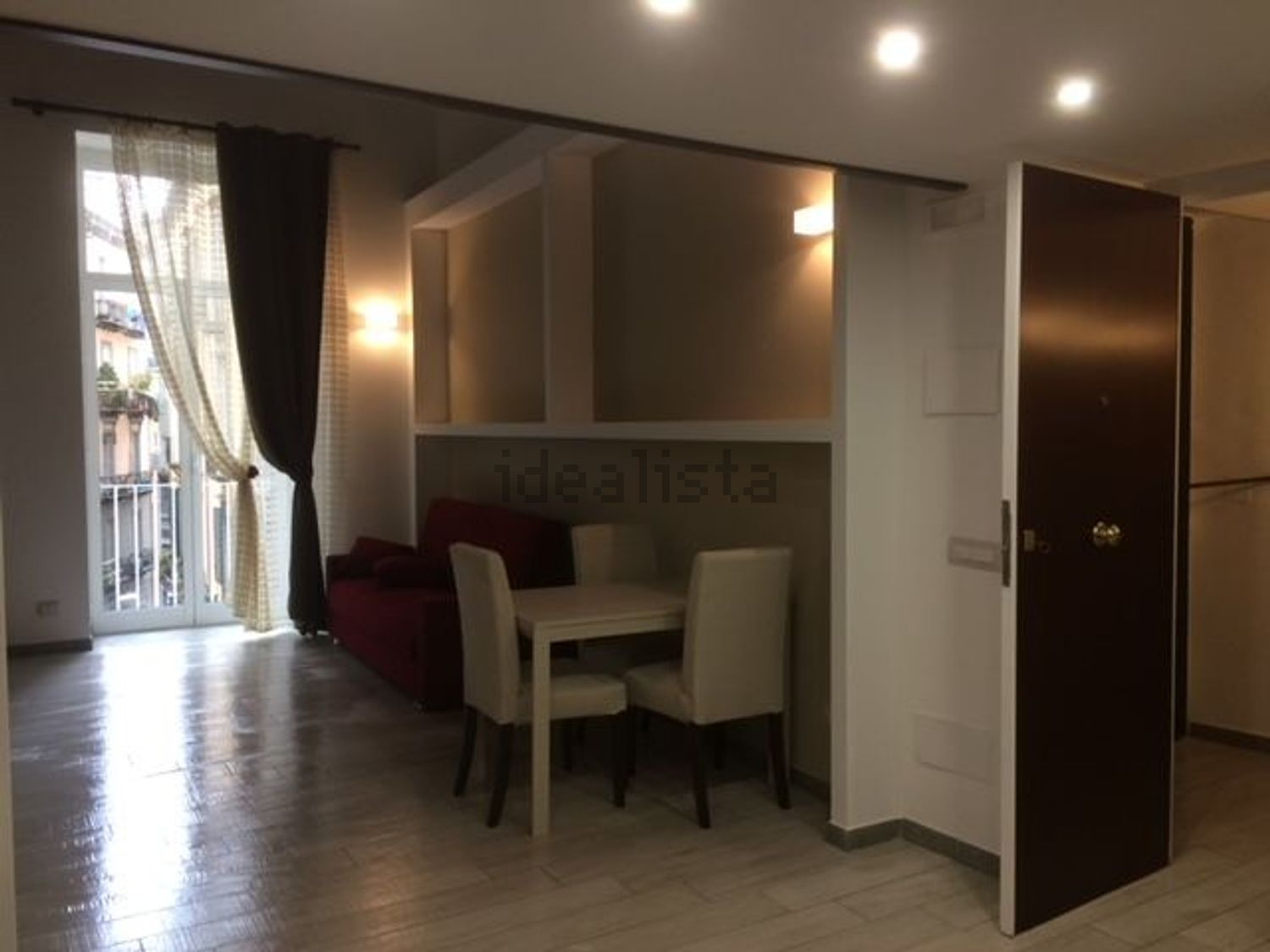 appartamento in vendita a Napoli in zona Pendino / San Giuseppe