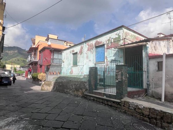 appartamento in vendita a Napoli in zona Soccavo