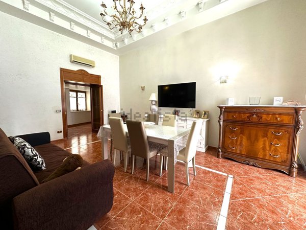 appartamento in vendita a Napoli in zona Pendino / San Giuseppe