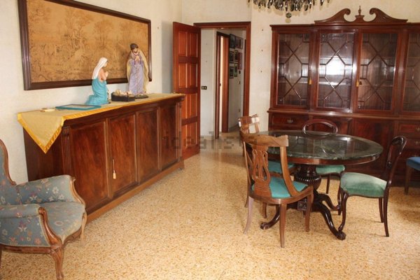 appartamento in vendita a Napoli in zona Fuorigrotta