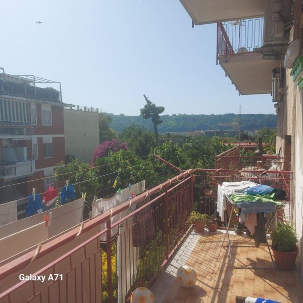 appartamento in vendita a Napoli in zona Bagnoli