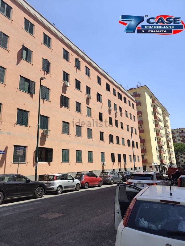 appartamento in vendita a Napoli in zona Fuorigrotta