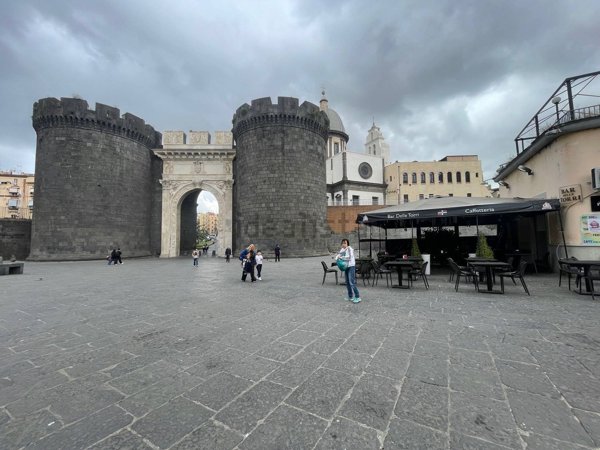 appartamento in vendita a Napoli in zona San Lorenzo