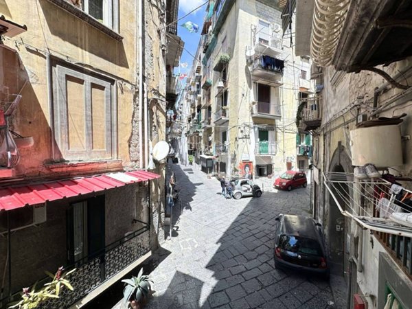monolocale in vendita a Napoli in zona Stella