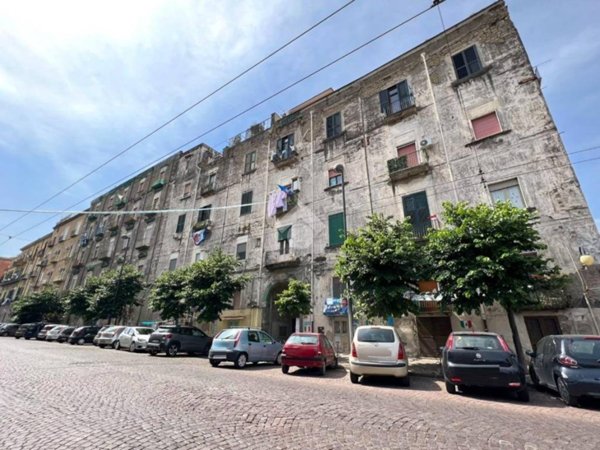 appartamento in vendita a Napoli in zona Barra