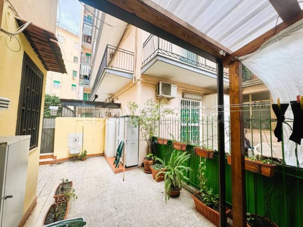 appartamento in vendita a Napoli in zona Bagnoli