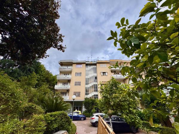 appartamento in vendita a Napoli in zona Arenella