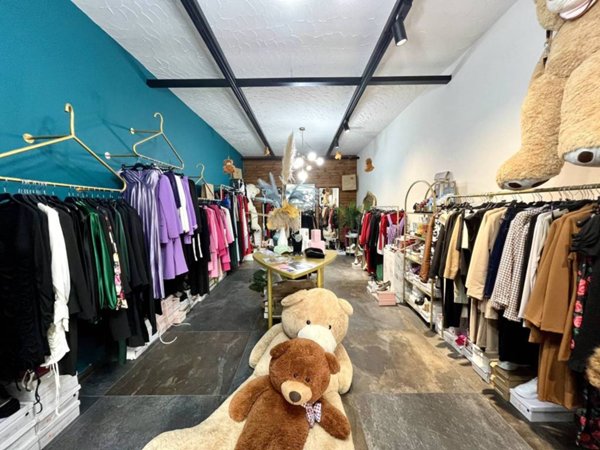 negozio in vendita a Napoli in zona Pianura