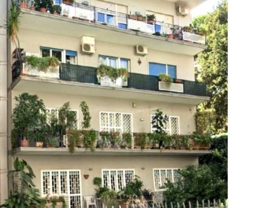 appartamento in vendita a Napoli in zona Posillipo