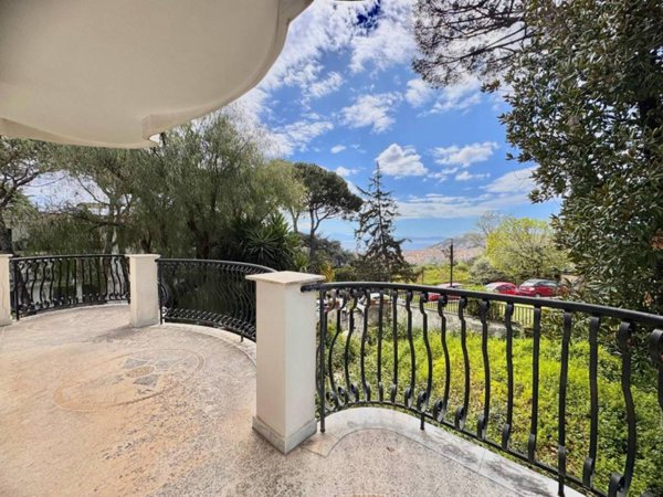 appartamento in vendita a Napoli in zona Capodimonte / Colli Aminei