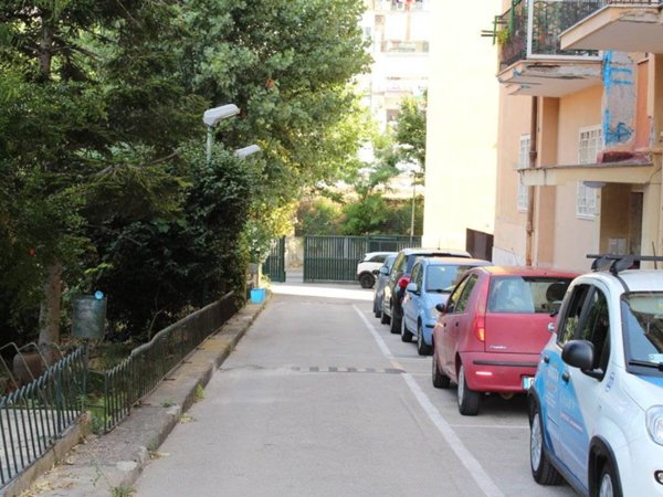 appartamento in vendita a Napoli in zona Fuorigrotta