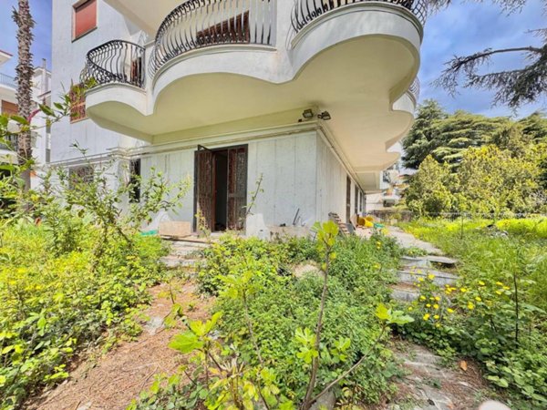 appartamento in vendita a Napoli in zona Capodimonte / Colli Aminei