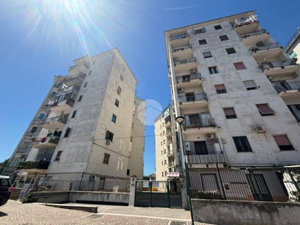 appartamento in vendita a Napoli in zona Barra