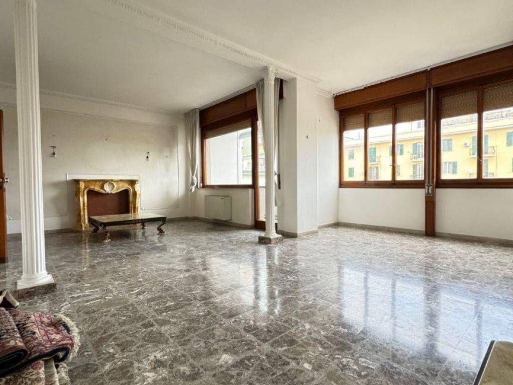 appartamento in vendita a Napoli in zona Vomero