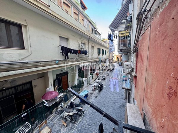 appartamento in vendita a Napoli in zona Stella
