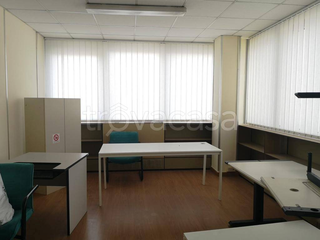 ufficio in vendita a Napoli in zona Vomero