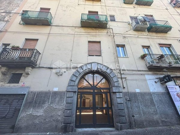 appartamento in vendita a Napoli in zona Stella