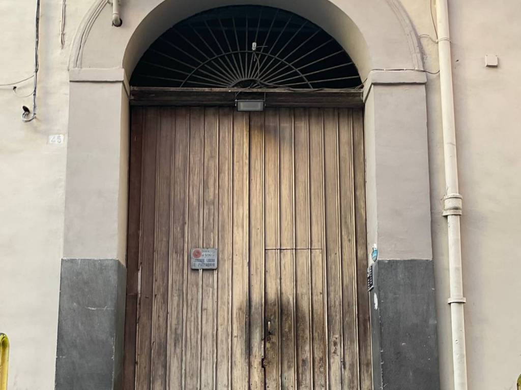 appartamento in vendita a Napoli in zona Stella