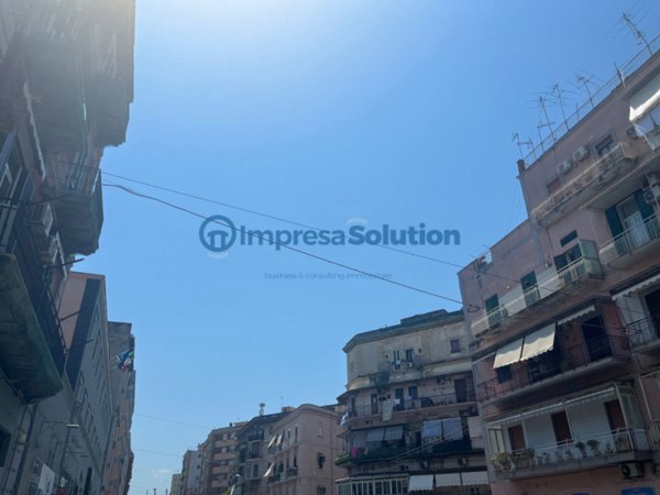 negozio in vendita a Napoli in zona Mercato