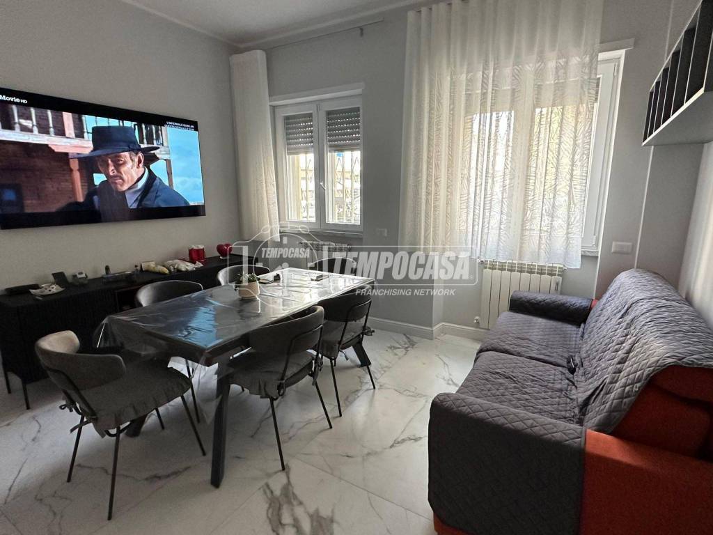 appartamento in vendita a Napoli in zona Fuorigrotta