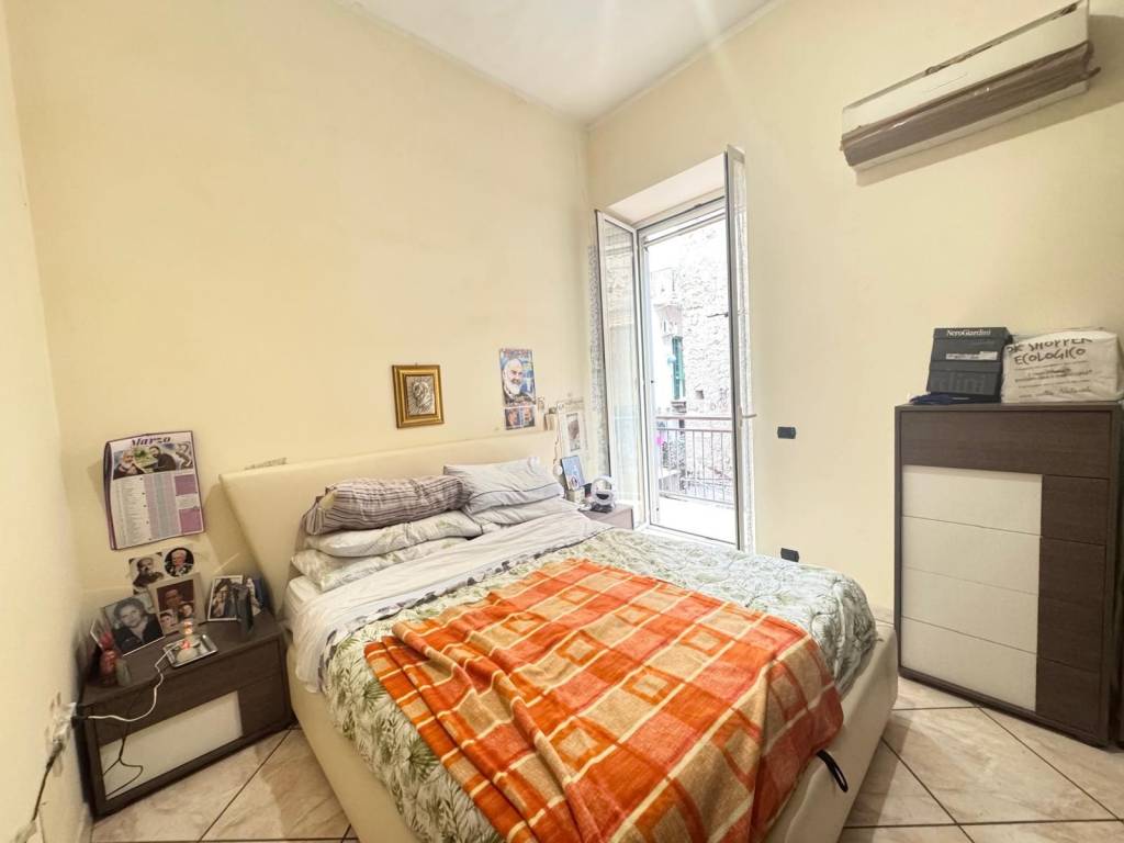 appartamento in vendita a Napoli in zona Pendino / San Giuseppe