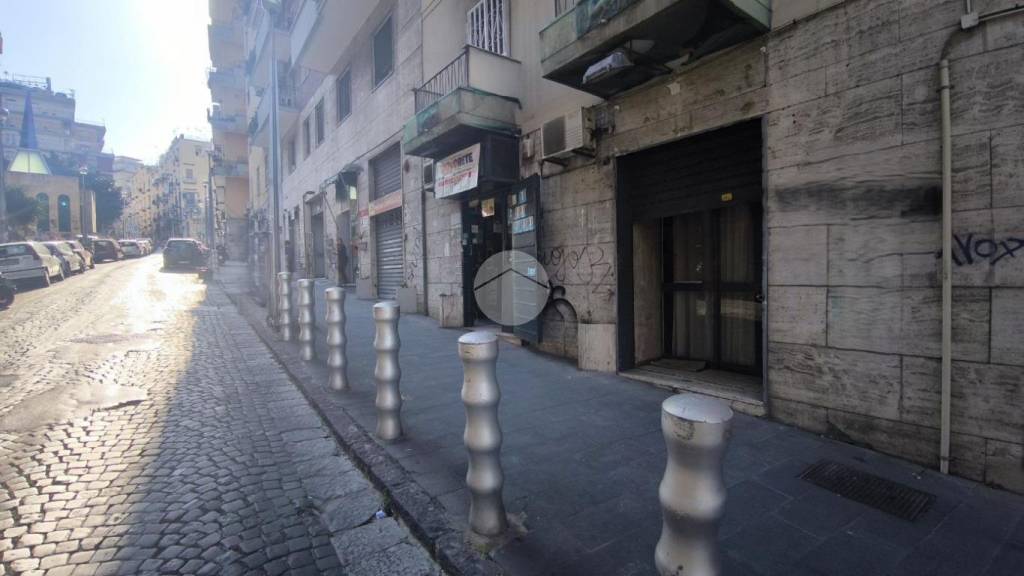 negozio in vendita a Napoli in zona Avvocata