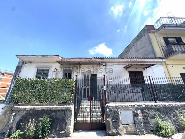 appartamento in vendita a Napoli in zona Marianella