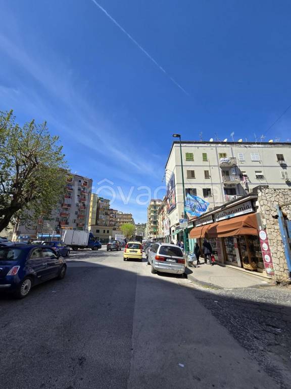 appartamento in vendita a Napoli in zona Fuorigrotta