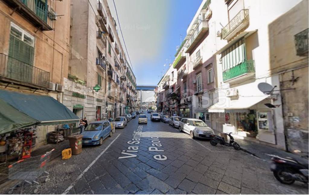 appartamento in vendita a Napoli in zona San Carlo all'Arena