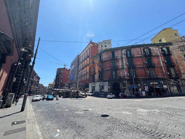 appartamento in vendita a Napoli in zona Stella