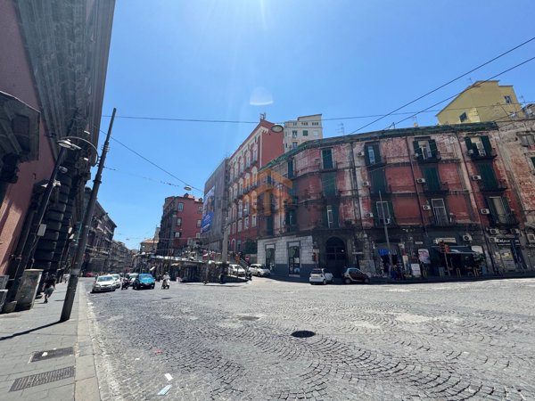 appartamento in vendita a Napoli in zona Stella
