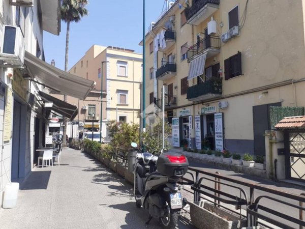 ufficio in vendita a Napoli in zona Pianura