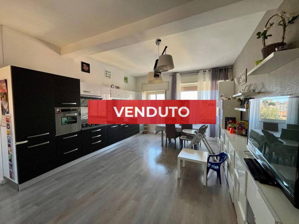appartamento in vendita a Napoli