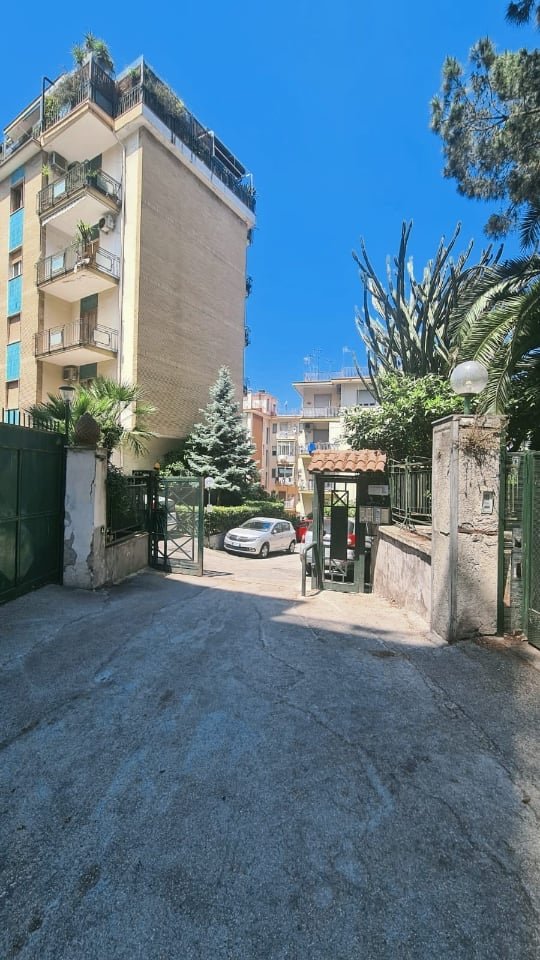 appartamento in vendita a Napoli in zona Vomero